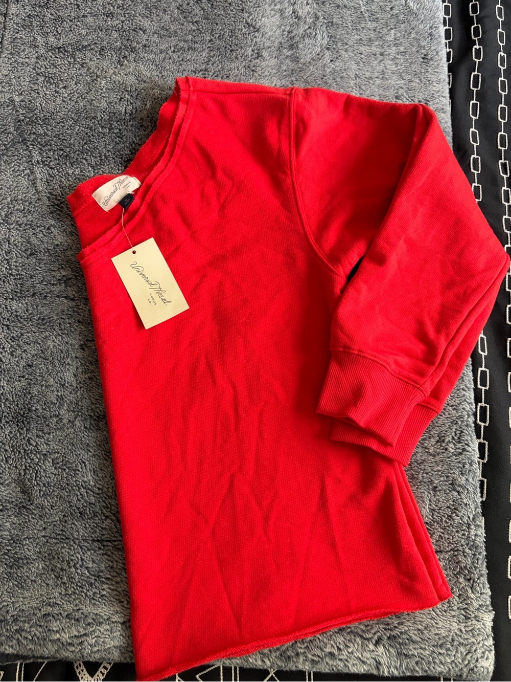 Universal Thread Vibrant Red Crewneck Sweater